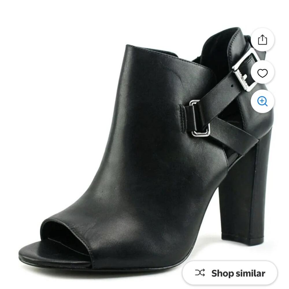 ⭐️ Ralph Lauren Black Leather “Kadence”‎ Peep Toe Moto Bootie sz 5.5
